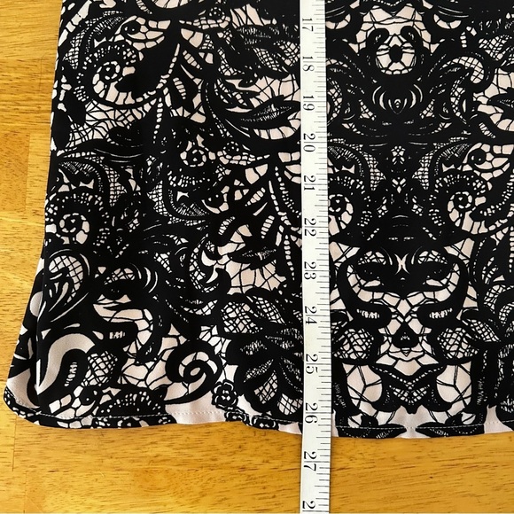 EXPRESS Barcelona Reversible Tank - Picture 13 of 14